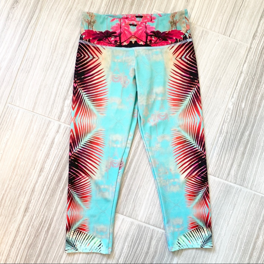 Onzie capri workout pants